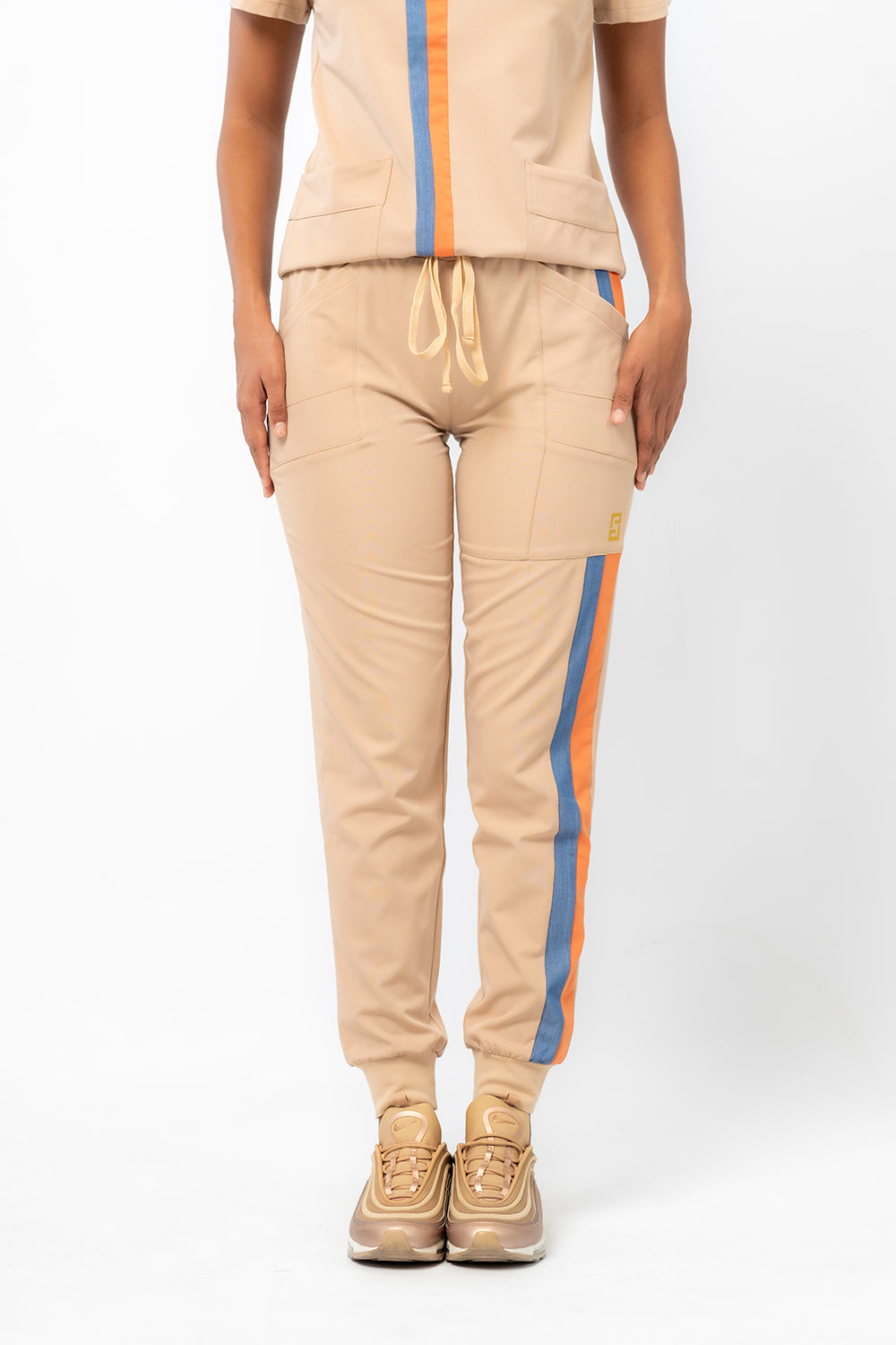 Natural/Navy Essence